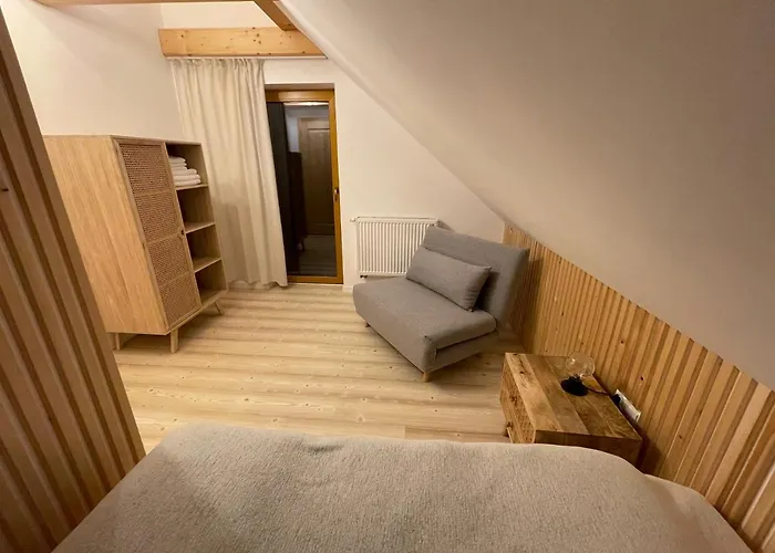 Swierkowa Osada ايستينبا