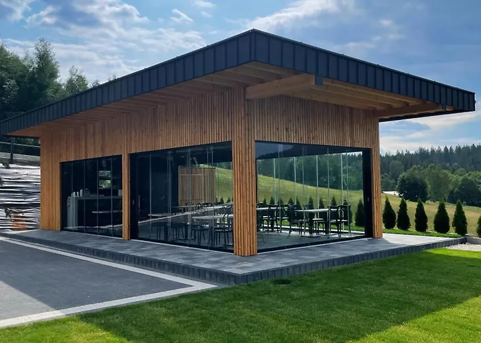 Swierkowa Osada منتزه العطل ايستينبا