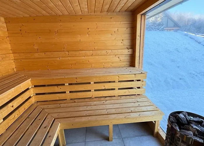 Swierkowa Osada ايستينبا